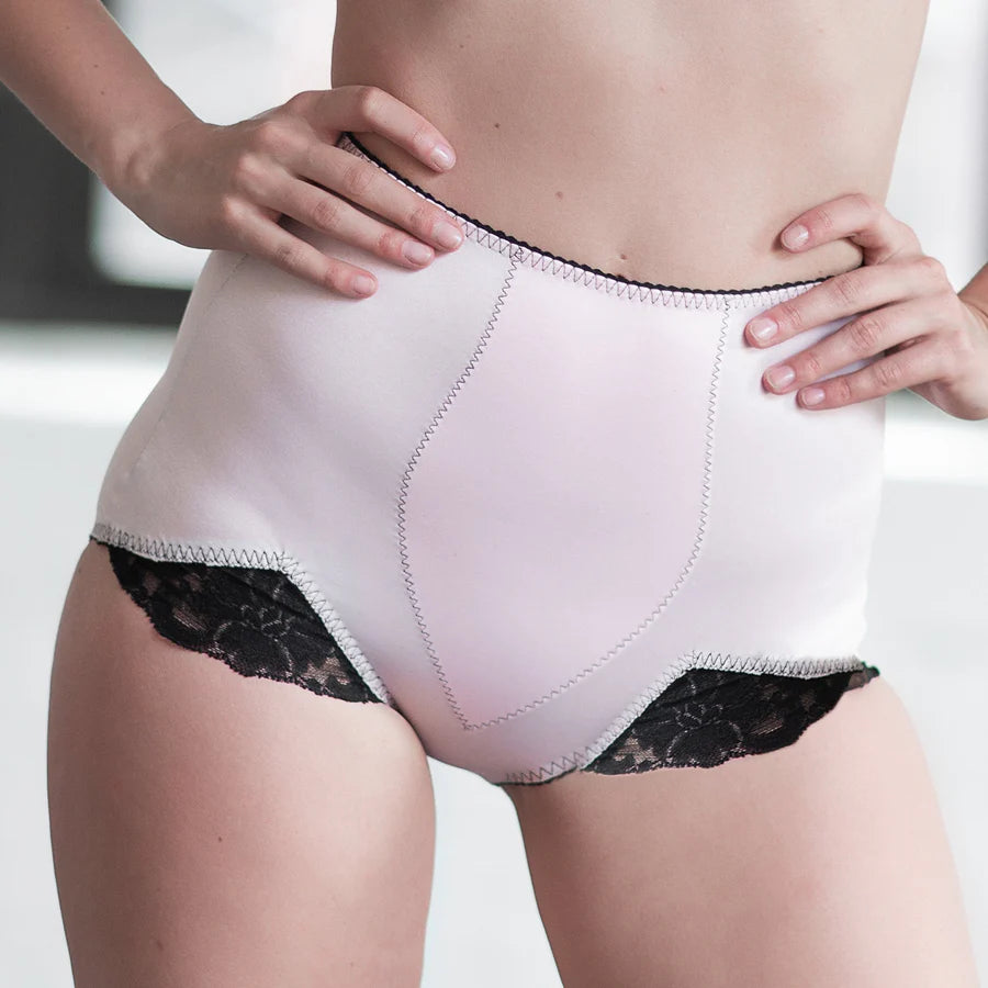 919 Light Shaping Panty with comfort V Leg lace design