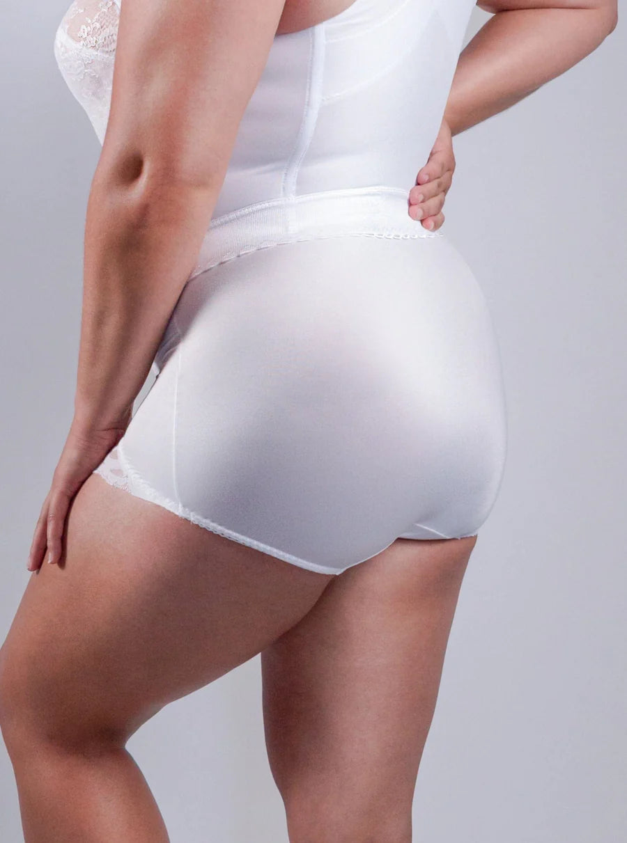 919 Light Shaping Panty with comfort V Leg lace design